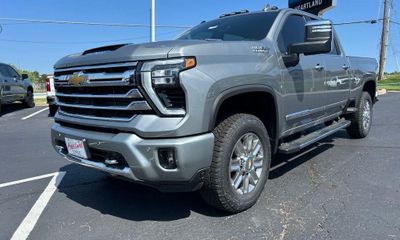 2026 Chevrolet Silverado HD High Country
