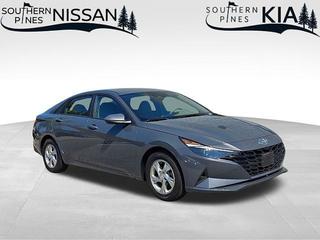 2023 Hyundai Elantra SE