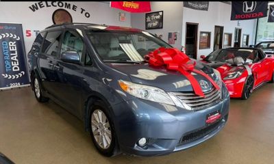 2016 Toyota Sienna XLE