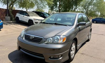 2005 Toyota Corolla LE