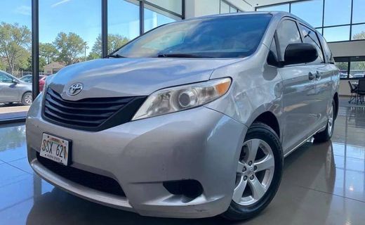 2015 Toyota Sienna L