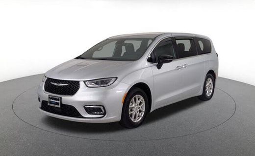 2024 Chrysler Pacifica Touring