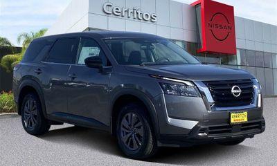 2023 Nissan Pathfinder S