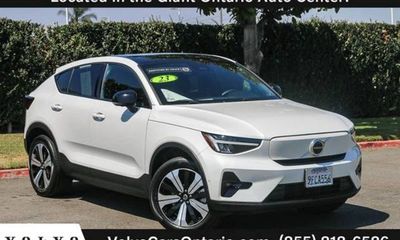 2023 Volvo C40 Plus Dark