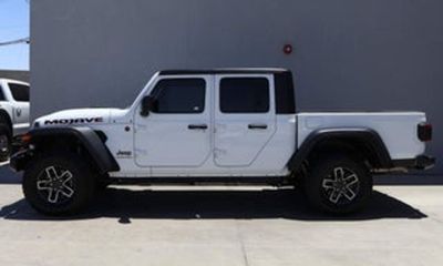 2025 Jeep Gladiator Mojave