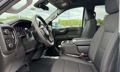 2026 Chevrolet Silverado Trail Boss Custom