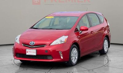 2014 Toyota Prius V TWO