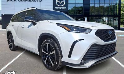 2022 Toyota Highlander XSE