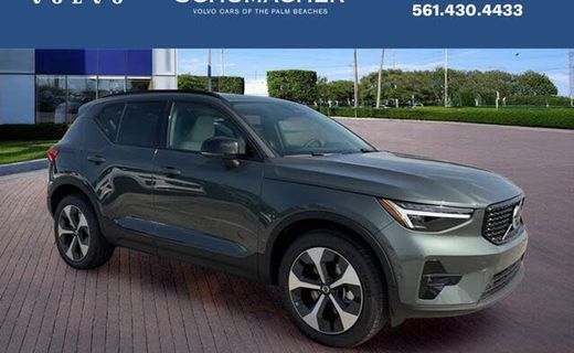2026 Volvo XC40 Plus Dark