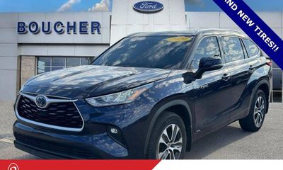 2020 Toyota Highlander XLE NAV