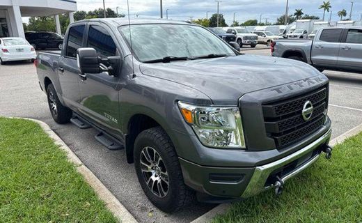 2021 Nissan Titan
