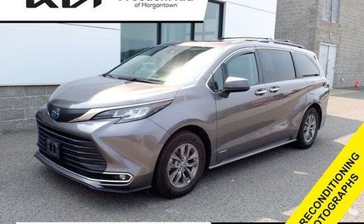 2021 Toyota Sienna XLE