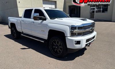 2017 Chevrolet Silverado High Country