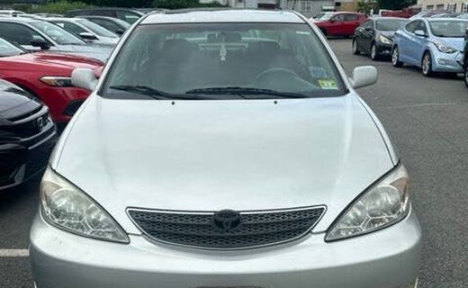 2004 Toyota Camry LE
