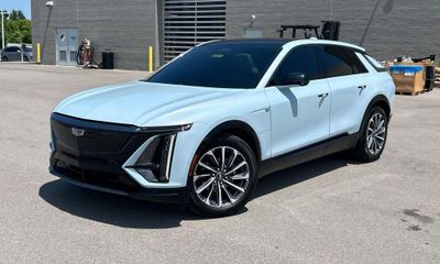 2024 Cadillac Lyriq Sport 1