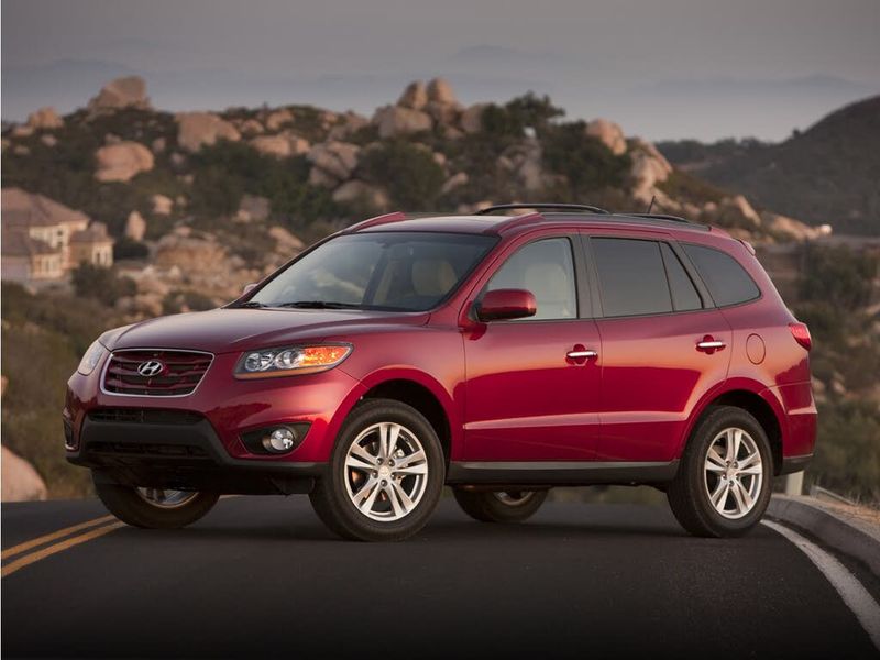 2011 Hyundai Santa FE — a typically priced live listing