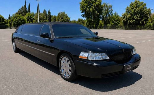 2005 Lincoln Town CAR Executive