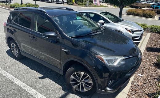 2017 Toyota RAV4 XLE