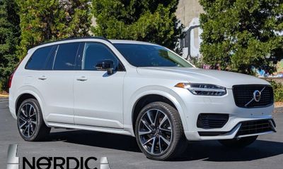 2023 Volvo XC90 Ultimate Dark