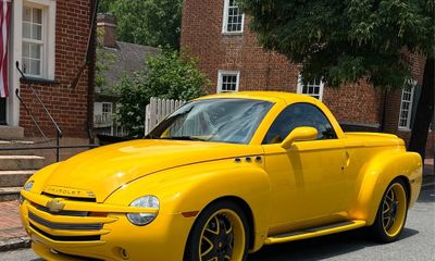 2005 Chevrolet SSR LS