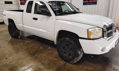 2006 Dodge Dakota SLT