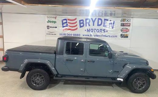 2026 Jeep Gladiator Sport