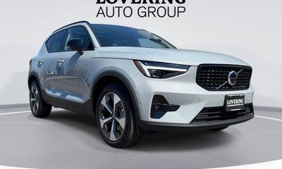 2026 Volvo XC40 Plus Dark