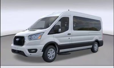 2025 Ford Transit Medium Roof