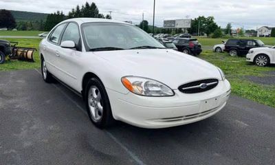 2000 Ford Taurus SE 2 Valve