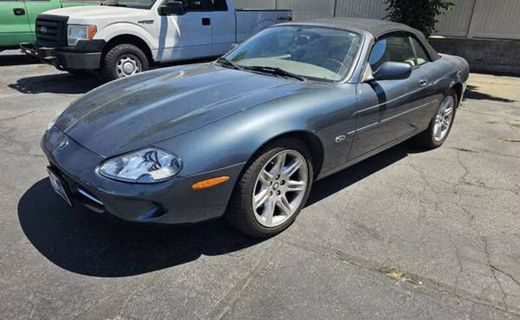2000 Jaguar XK8
