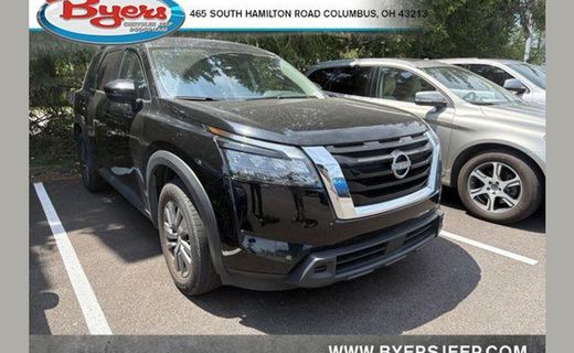 2024 Nissan Pathfinder SV