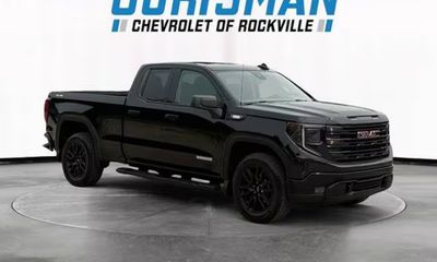 2023 GMC Sierra Elevation
