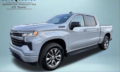 2025 Chevrolet Silverado RST