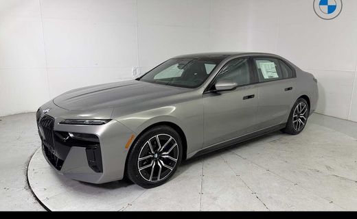 2026 BMW 740I