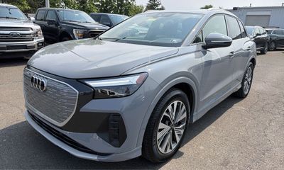 2023 Audi Q4 40 Premium Plus