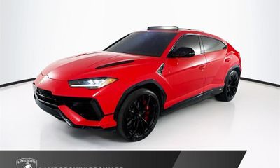 2023 Lamborghini Urus S