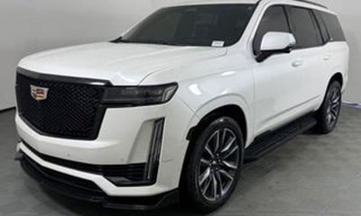 2022 Cadillac Escalade Luxury