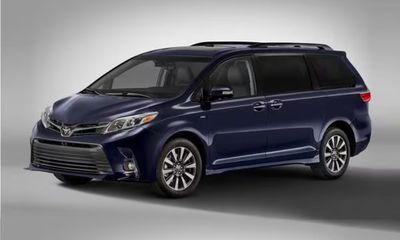 2018 Toyota Sienna LE