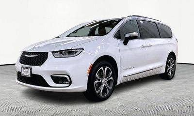 2026 Chrysler Pacifica Pinnacle