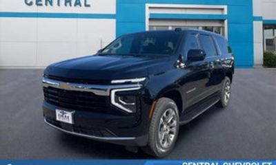 2025 Chevrolet Suburban LT