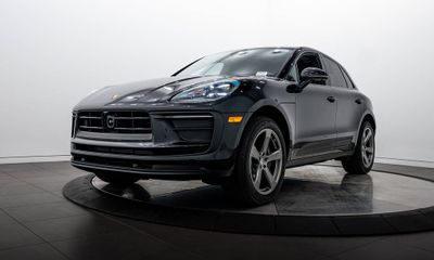 2025 Porsche Macan
