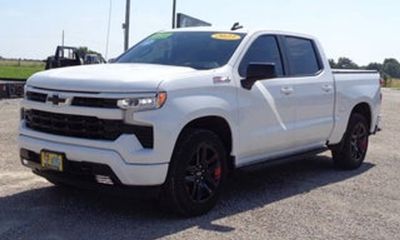 2023 Chevrolet Silverado RST