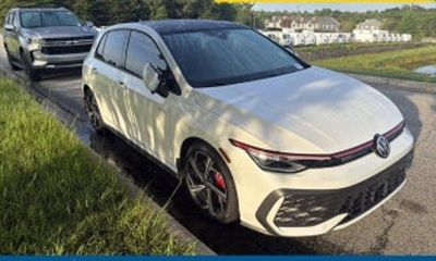 2025 Volkswagen GTI SE