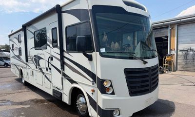 2018 Ford Motorhome Chassis Base