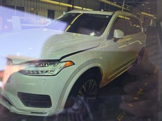 2022 Volvo XC90 Momentum Excl S60