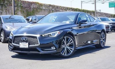 2022 Infiniti Q60 Luxe