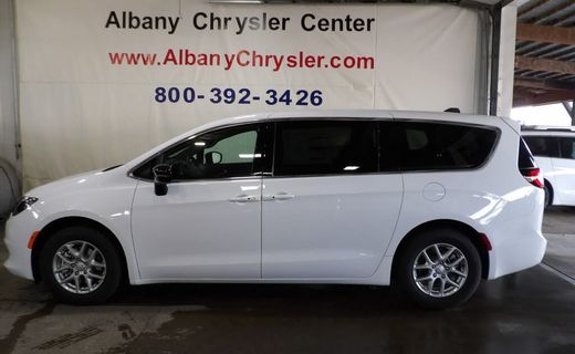 2026 Chrysler Voyager LX