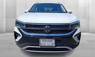 2024 Volkswagen Taos 4Motion SE