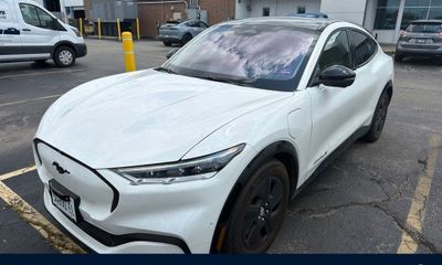 2021 Ford Mustang Mach-E California Route 1