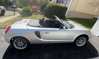 2000 Toyota MR2 Spyder